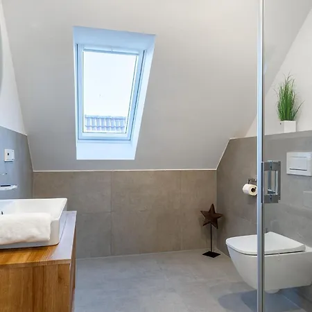 Paula, Neu, Balkon Und Muehlenblick! Apartment Greetsiel