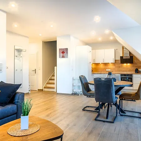 Paula, Neu, Balkon Und Muehlenblick! Apartment Greetsiel